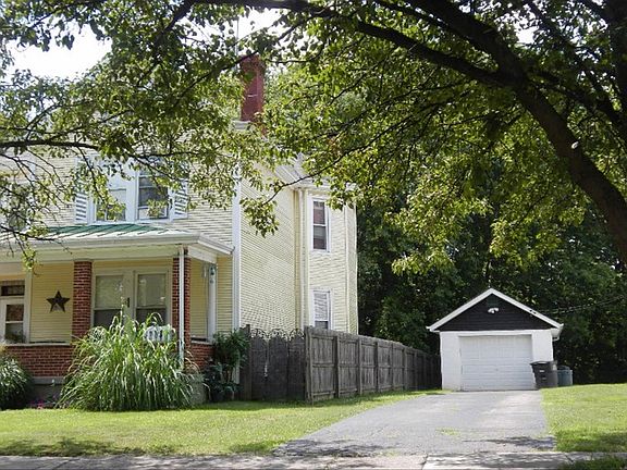 3rd image of 247 N Cooper Ave