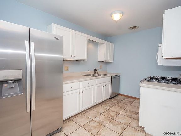 5th image of 211 Tallow Wood Dr