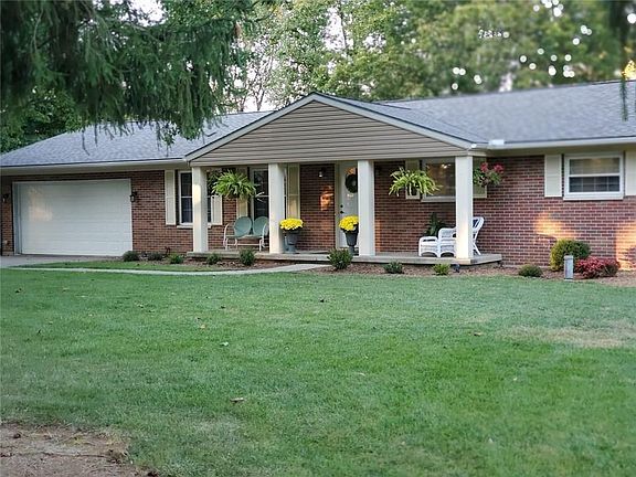 2nd image of 45 Carrousel Dr