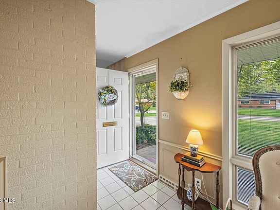 5th image of 3628 Westchester Rd