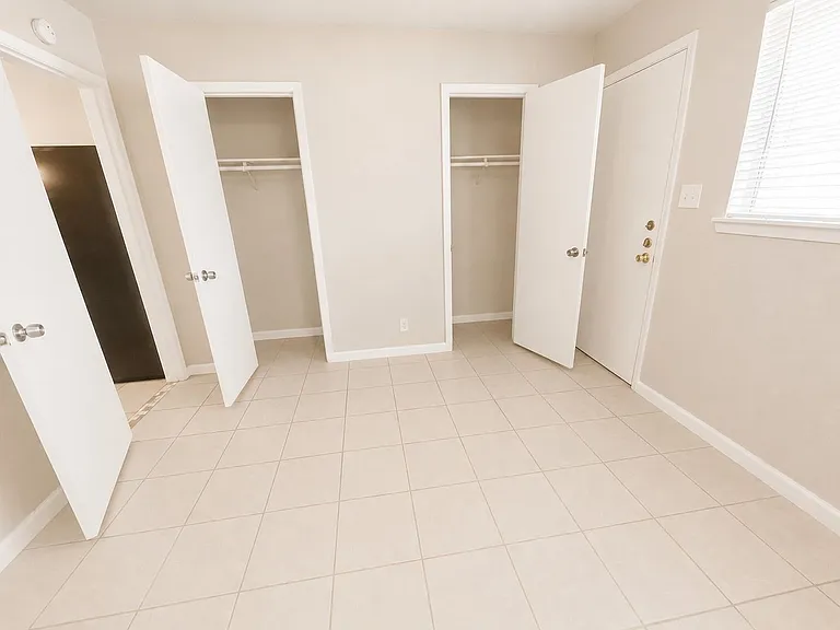 4303 Duval St — Photo 7