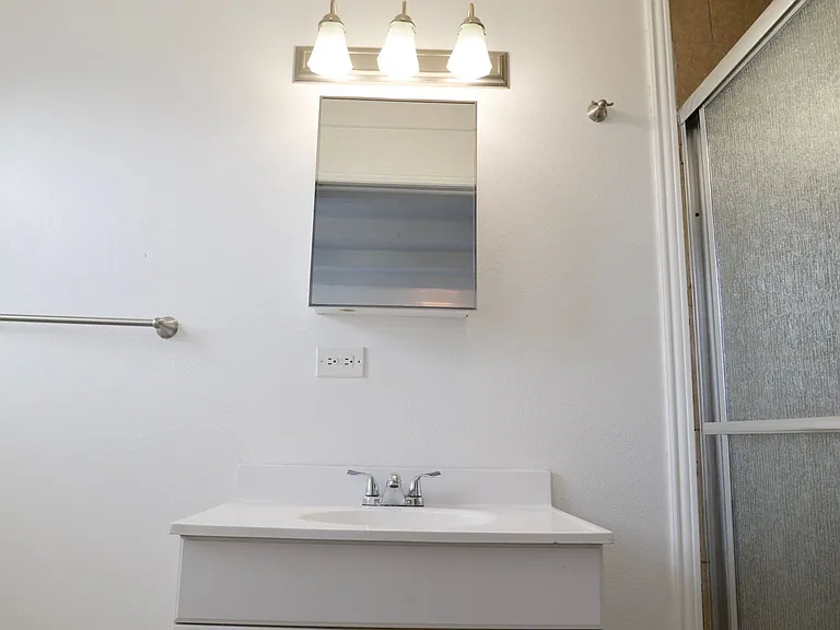2601 S. El Camino Real — Photo 32