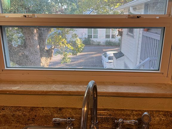 5th image of 146 E Voorhis Ave Unit 6