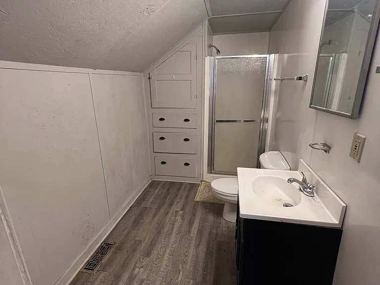 203 E Virginia St — Photo 4