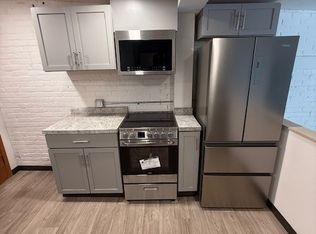 206 S Silver Lake St #B, Oconomowoc, WI 53066