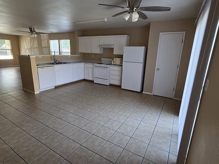 3880 Solstice Ave — Photo 15