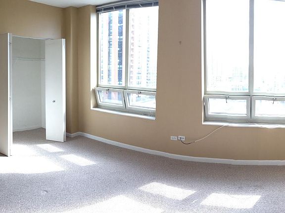 2nd image of 1111 S Wabash Ave APT 1510