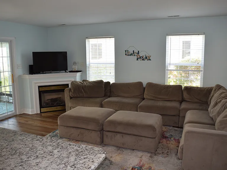 20257 Simonton Ct — Photo 15