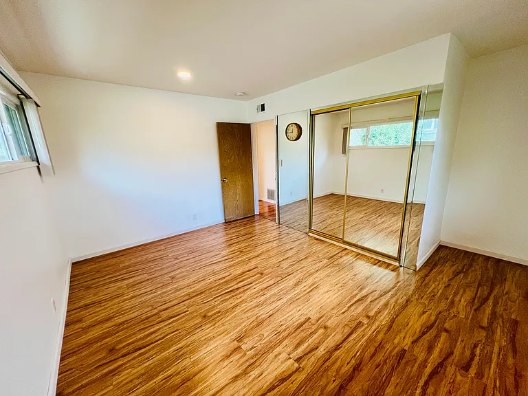 2100 Brightwood St — Photo 37