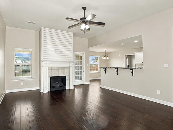 5th image of 3445 Marion Ln