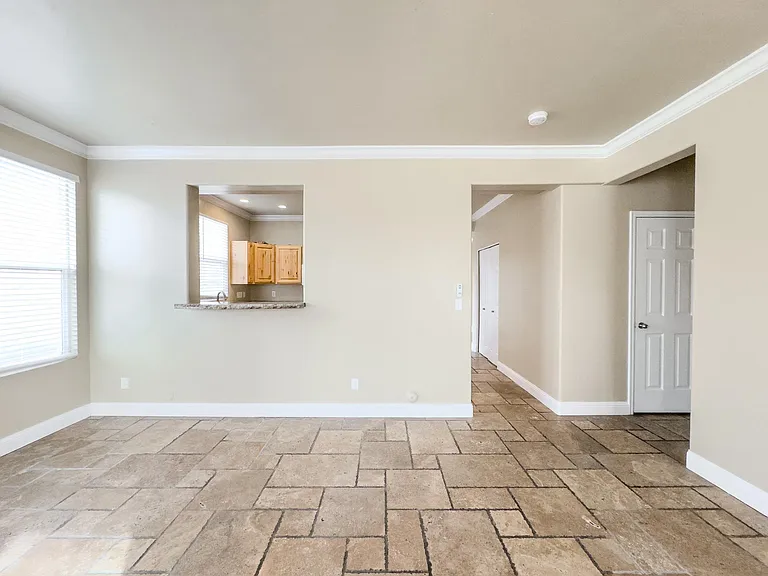 4588 W 11800 S — Photo 3