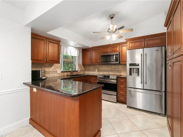 1891 21st St SW, Naples, FL 34117