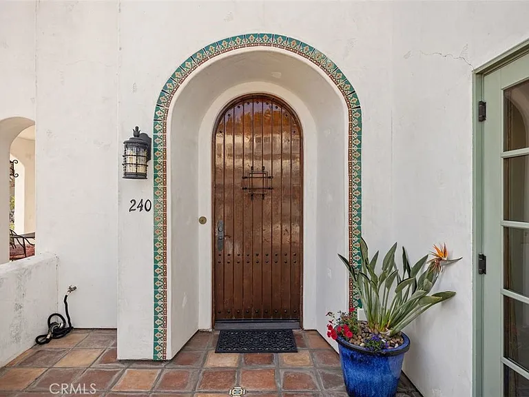 240 Avenida Rosa #B — Photo 3