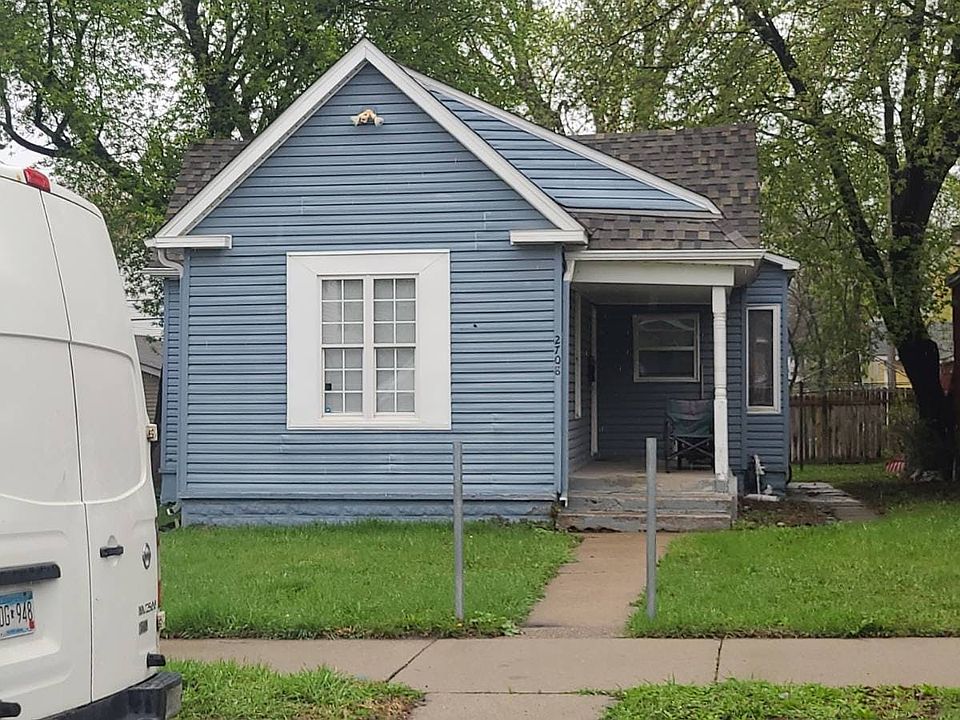 1st image of 2708 Dupont Ave N