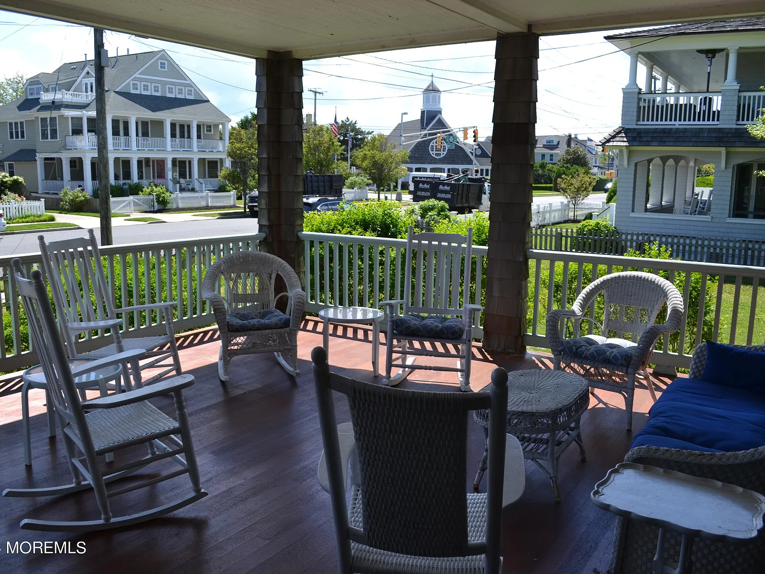 9 bed, 5152 sqft, $12,500 — Photo 2