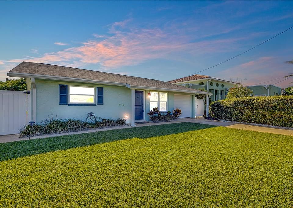 1st image of 837 E 17TH AVENUE