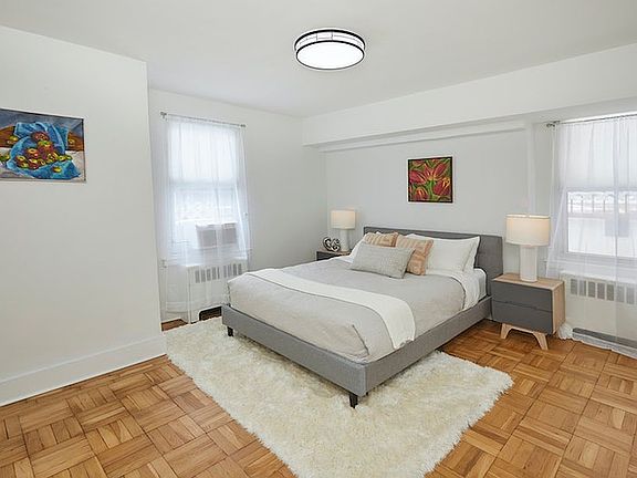5th image of 302 W 86th St Floor Penthouse