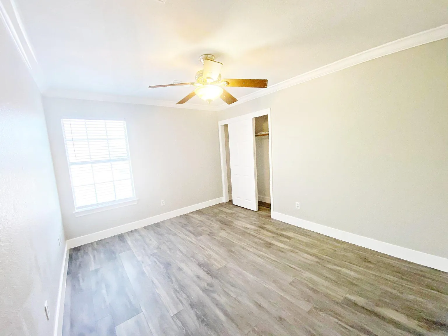 1700 Shiprock Dr — Photo 3