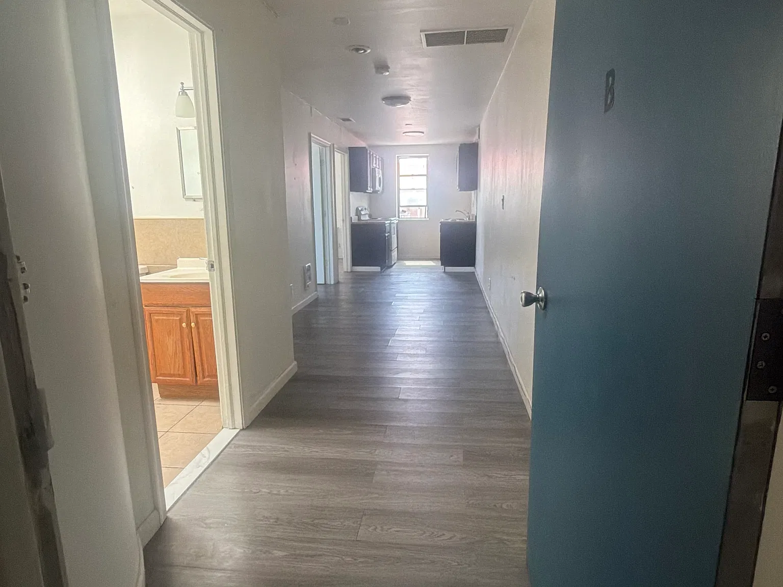 2 bed, $950 — Photo 1