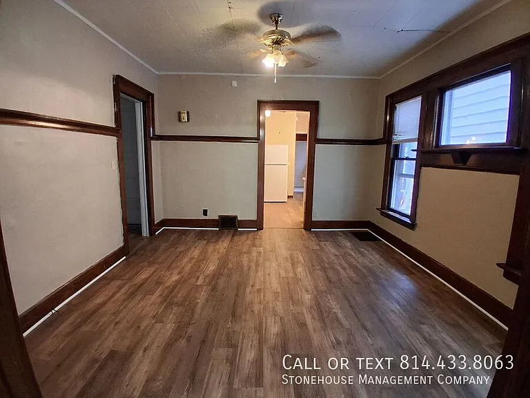 622 E 6th St — Photo 2