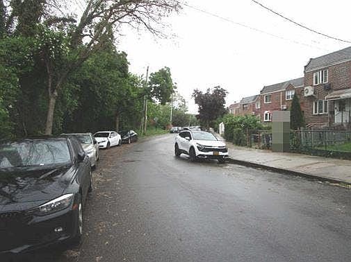 5th image of 1031A 115th St