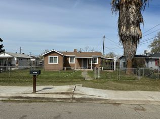 9796 Garden Dr, Hanford, CA 93230