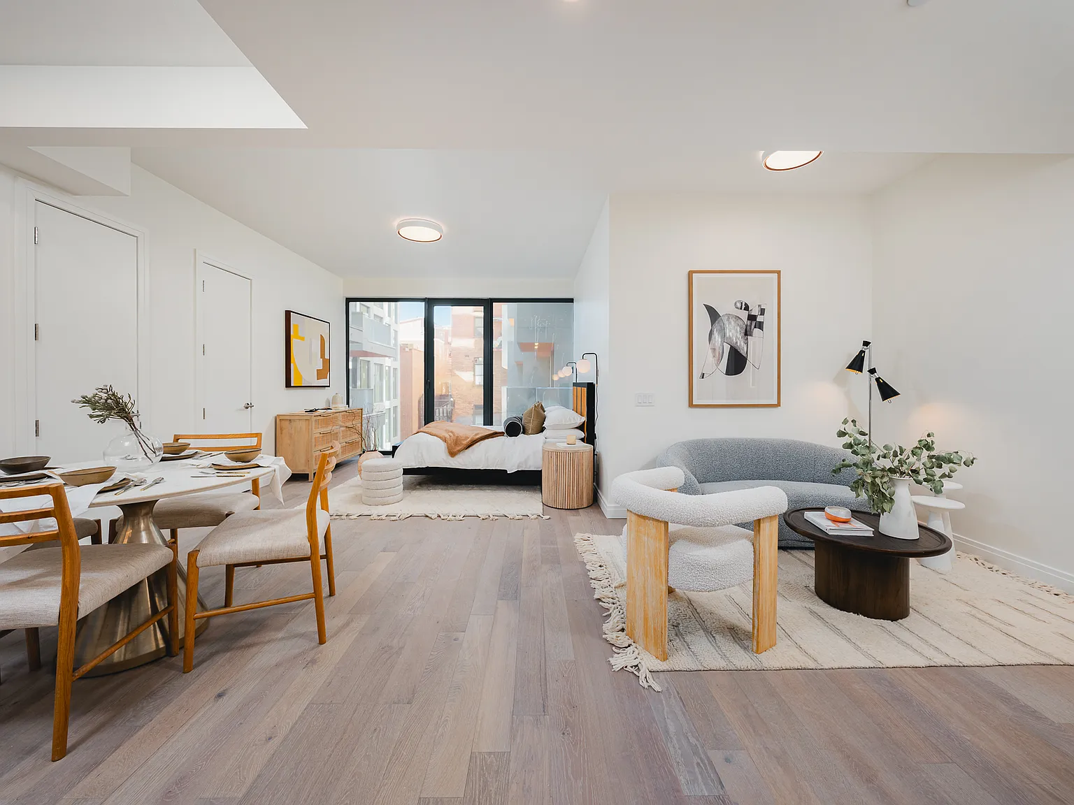 255 Lorimer Street — Photo 1