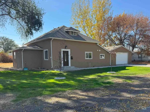 429 3rd Ave W, Wendell, ID 83355