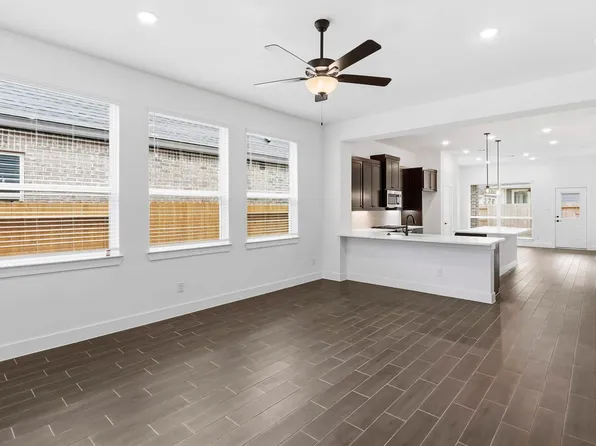 19344 Poppy Village Cir, Magnolia, TX 77355