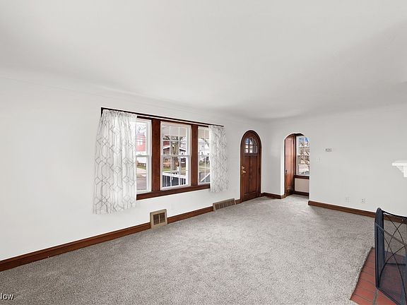 4th image of 16809 Melgrave Ave