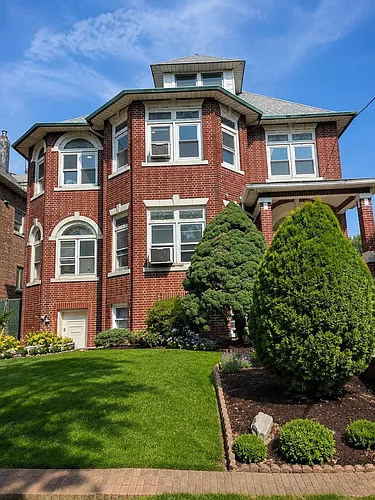 735 Avenue C #2 Photo 1