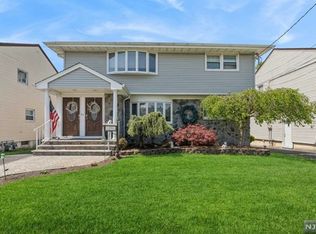 683 9th St FLOOR 2, Secaucus, NJ 07094