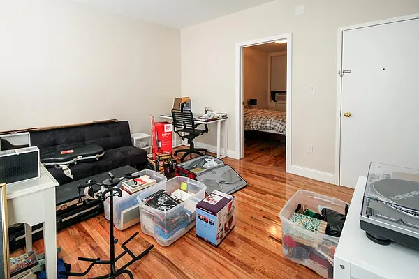 Rented by Horowitz Real Estate | media 34