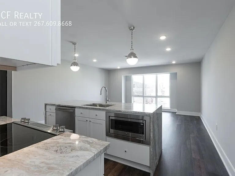 711 N 16th St #3 — Photo 14