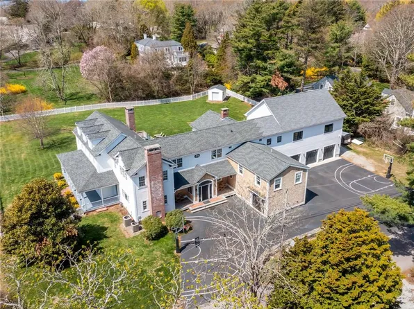 116 Nayatt Rd, Barrington, RI 02806