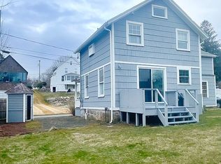 7 Rextile Rd, Branford, CT 06405