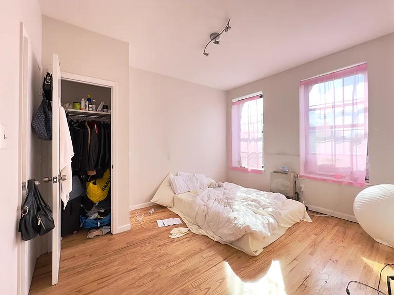 20 Covert St #4L — Photo 4