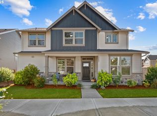 19693 Leland Rd, Oregon City, OR 97045