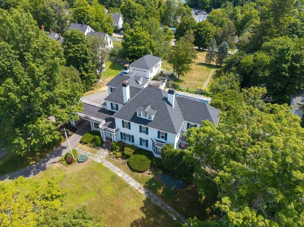 555 Main Street, Farmington, NH 03835