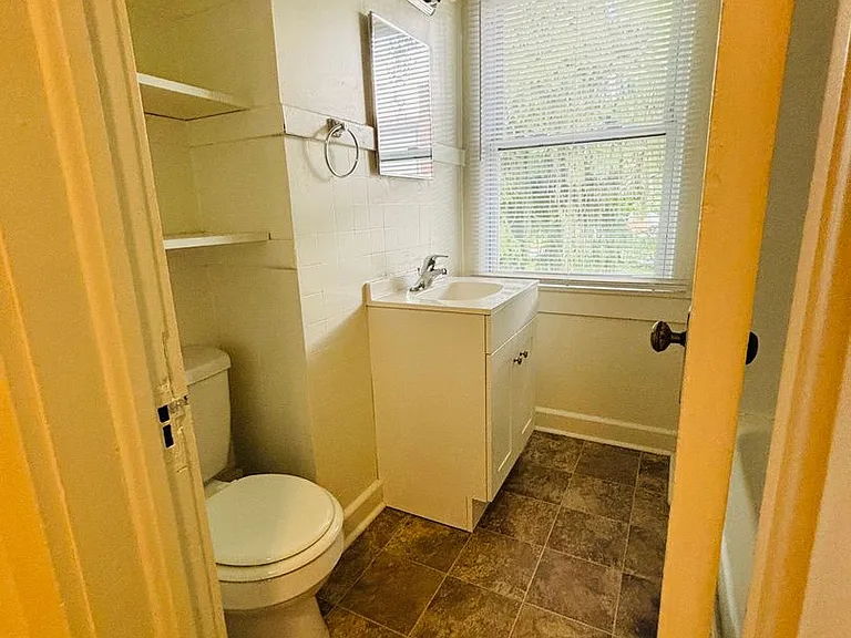 513 Progress St NE — Photo 14