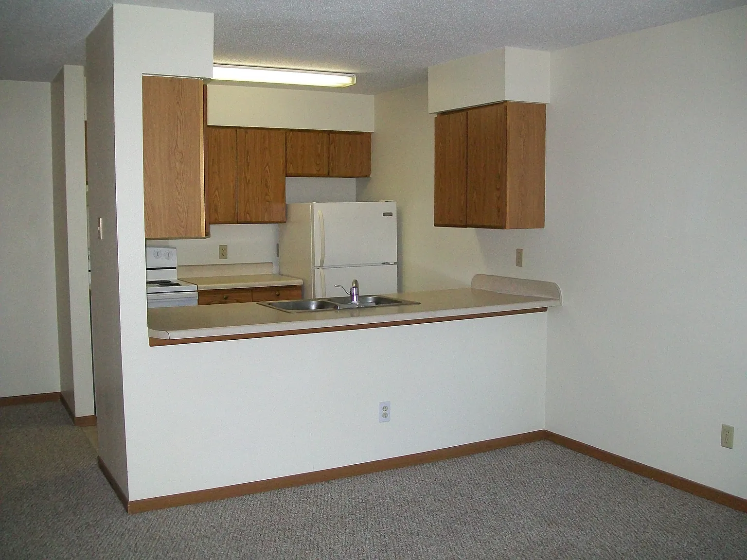 2 bed, 750 sqft, $1,016 — Photo 3