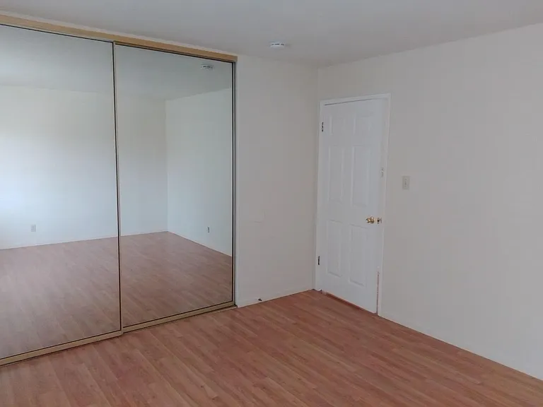 45 Wilson Ave — Photo 3