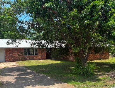 2002 N A St, McAlester, OK, 74501
