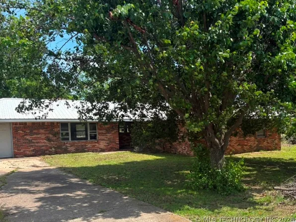 2002 N A St, McAlester, OK 74501