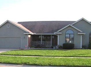 7825 SW 28th St, Topeka, KS 66614