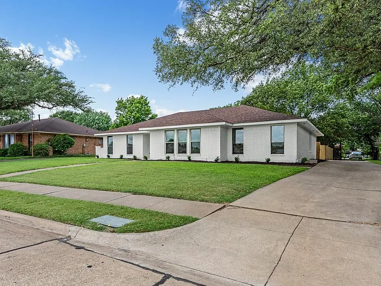 825 Wakefield Dr — Photo 21