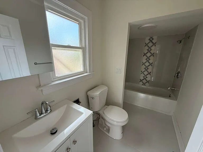 1278 W 102nd St #1 — Photo 26