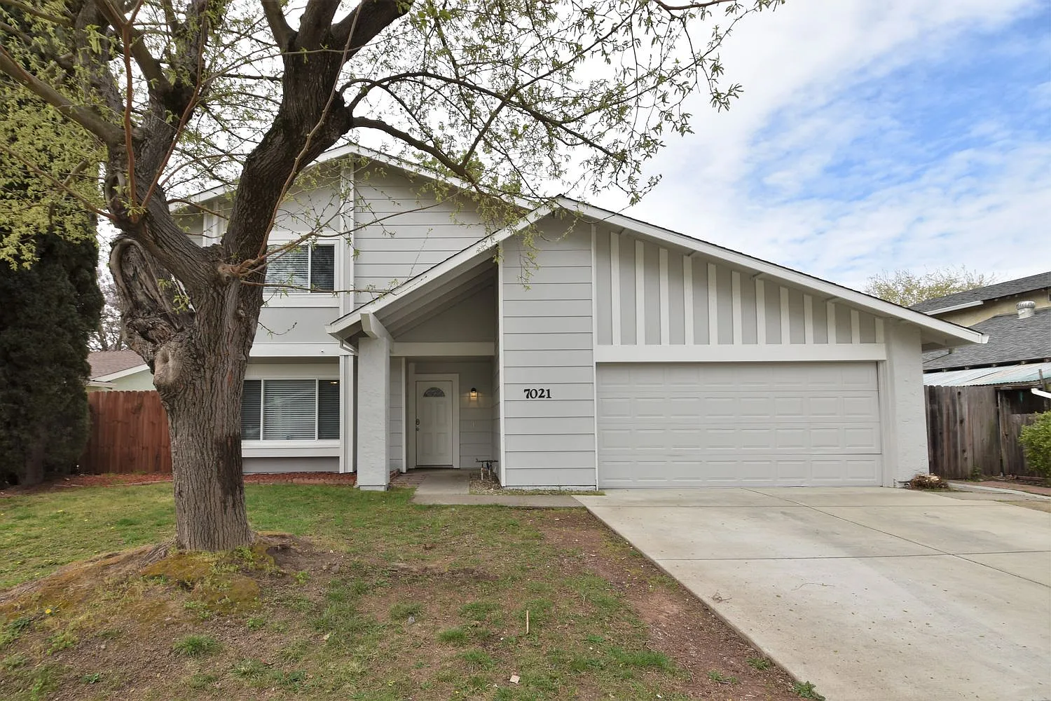 7021 Sunburst Way photo 1