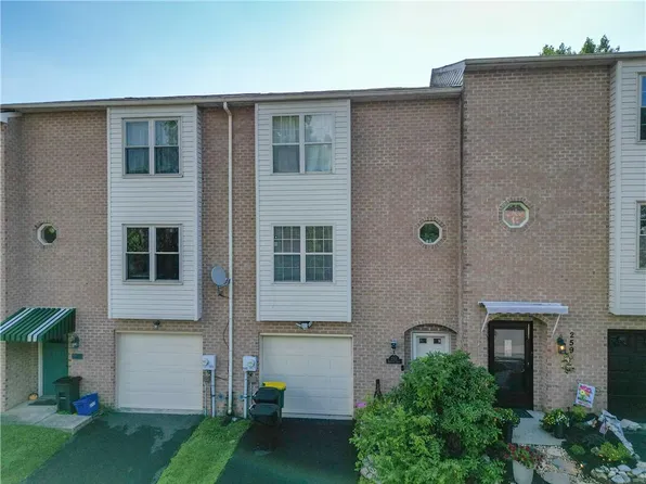257 Ridgeview Dr, Alburtis, PA 18011