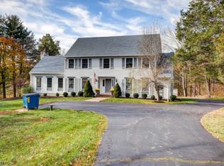 135 Perryville Rd, Hampton, NJ 08827